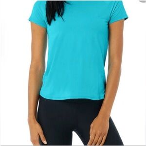NWT ALO Yoga Pulse Short Sleeve in Bright Aqua Size XS